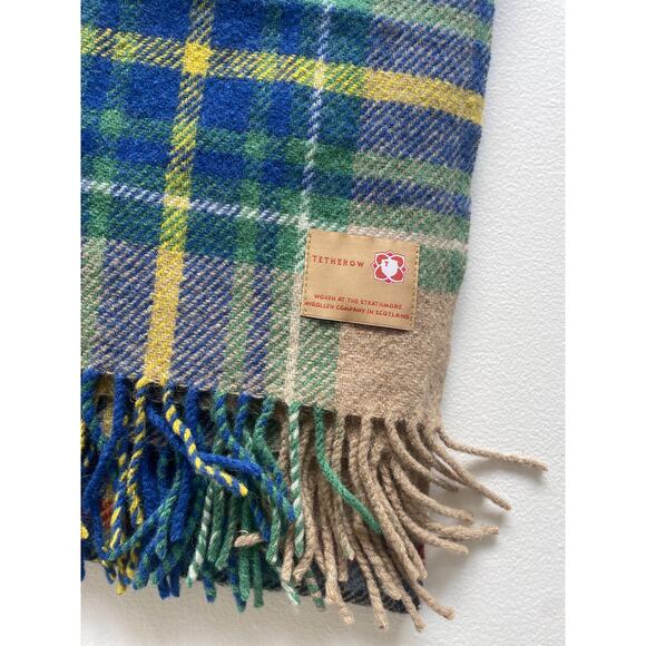 TETHEROW Plaid Wool Blanket Strathmore Woolen Company Scotland 57" x 67" Tassel - Picture 2 of 7